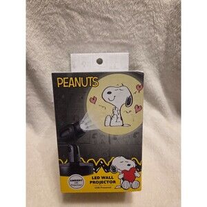 Peanuts Snoopy LED Wall Projector Love Heart